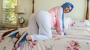 No porn in life of mom so husband goes to Arab stepdaughter with hijab