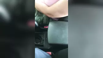 Morrocan mom fucked in the car and soaked in sperm