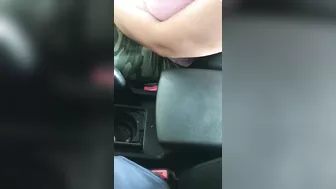 Morrocan mom fucked in the car and soaked in sperm