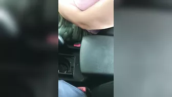 Morrocan mom fucked in the car and soaked in sperm