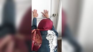 Curvy Arab mom bends her fine ass for dick in excellent POV