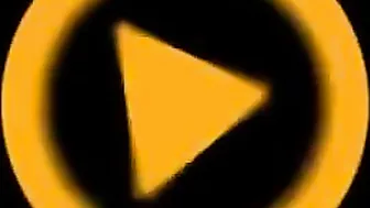 Arab mom with big natural tits in sexy home XXX on cam