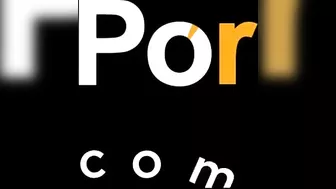 Arab mom with big natural tits in sexy home XXX on cam