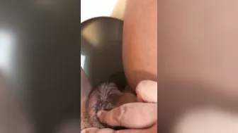 Hot Arab mom rubs pussy and clit in sexy amateur solo XXX