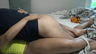 Iranian mom in Arab porn scenes pushing the limits of her cunt