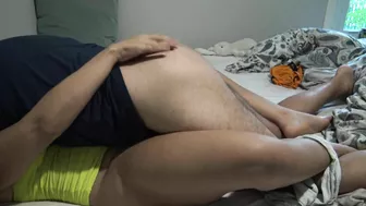 Iranian mom in Arab porn scenes pushing the limits of her cunt