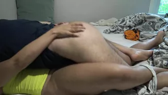 Iranian mom in Arab porn scenes pushing the limits of her cunt