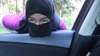 Arab babe in hijab gives sloppy handjob in the car
