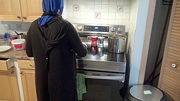 Arab woman with hijab is filmed when ready to pump some dick inside