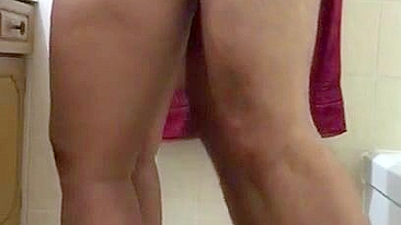 Turkish Arab mom filmed when bending the ass for son's cock