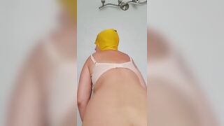Busty Arab mom in sexy hijab is ready for some cam anal