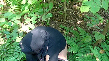 Muslim mom in outdoor POV scenes flashing nude and slutty