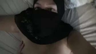 Mom Arab hardcore PV while the woman wearing her hijab