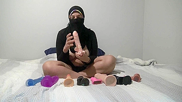 Sexy amateur toy perversions for Arab mom in hijab