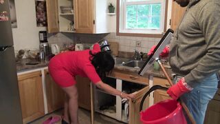 Big ass Arab mom tries plumber's big dick for home XXX action