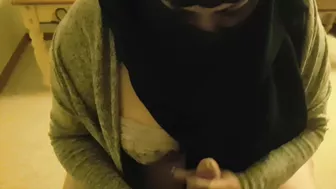 Nude Arab mom works her magic on cock in POV