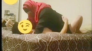 Arab mom in hijab rides dick like a whore and gets taped in secret