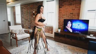 Lovely erotic Arab dance from Muslim slutty wife to spice up your day