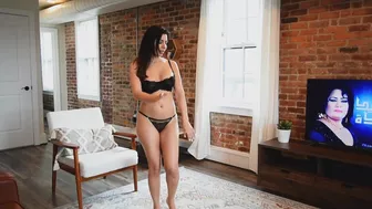 Lovely erotic Arab dance from Muslim slutty wife to spice up your day