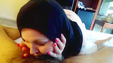 Big ass cheating Arab wife in hijab on business trip in Dubai hotel