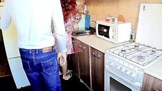 Horny guy distracts his stepmother from cooking and gives her what she wanted