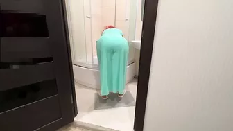 Curvaceous XXX mommy with natural boobs gets her eager asshole hammered