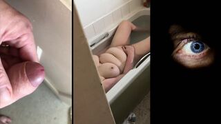 Son sneaked into his mom's bathroom to pry her act masturbation XXX