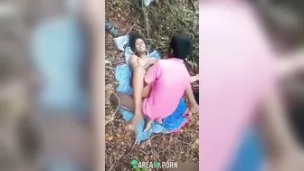 Babe ki jangal me chudai! girlfriend fucking outdoor in hindi