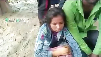 Jangal Me Mangal! Naughty couple caught on camera. Desi XXX mms leaked