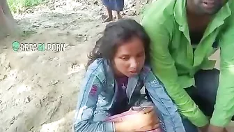 Jangal Me Mangal! Naughty couple caught on camera. Desi XXX mms leaked