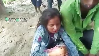 Jangal Me Mangal! Naughty couple caught on camera. Desi XXX mms leaked