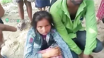 Jangal Me Mangal! Naughty couple caught on camera. Desi XXX mms leaked