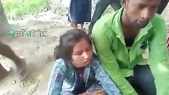 Jangal Me Mangal! Naughty couple caught on camera. Desi XXX mms leaked