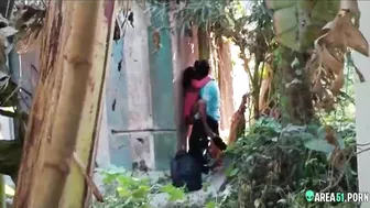 Leaked desi mms. Indian lovers outdoor caught, village college teacher fuck coed