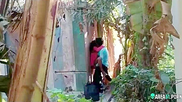 Leaked desi mms. Indian lovers outdoor caught, village college teacher fuck coed