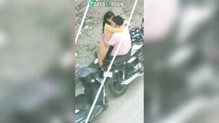 Deshi Romance Mobile Cautch - Leaked desi mms. Indian lovers caught outdoor, spy guy uses his mobile |  AREA51.PORN