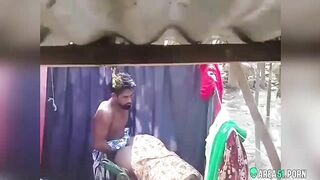 Leaked Desi XXX MMS, Indian boy fucking chubby aunty in outdoor bathroom