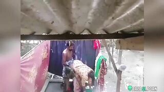 Leaked Desi XXX MMS, Indian boy fucking chubby aunty in outdoor bathroom