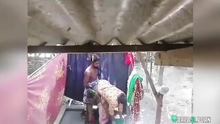 Leaked Desi XXX MMS, Indian boy fucking chubby aunty in outdoor bathroom