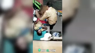 Leaked Desi XXX!  Perv Indian doctor fingering to bhabhi on hidden cam