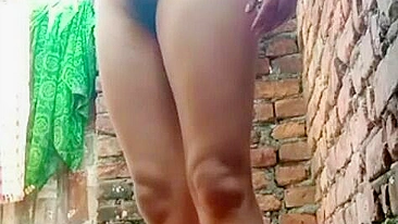 Desi girl caught and fucked, Village Bhabhi bathing nude in outdoor