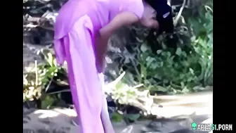 Desi XXX video! Village Aunty on river outdoor bathing caught by local boy