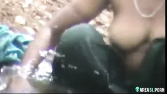 Desi mature women bathing outdoor in the Ganges river in varanasi, leaked