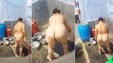 Viral XXX video! local boy caught Desi big booty aunty bathing outdoor