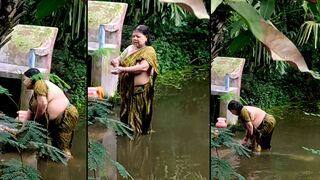 Mature village aunty caught bathing jungle in river,  Leaked Desi XXX sex