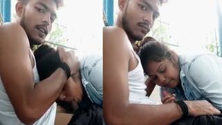 Leaked desi mms: Naughty village college girl gives blowjob outdoor BF