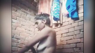 Desi village bangla dhaka aunty bathing before XXX camera