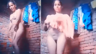 Desi village bangla dhaka aunty bathing before XXX camera