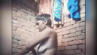 Desi village bangla dhaka aunty bathing before XXX camera