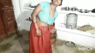 Sexy aunty with hot body and tight cunt fingering